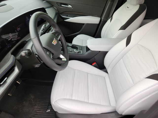 Certified 2024 Cadillac XT4 Sport AWD/4WD image 9