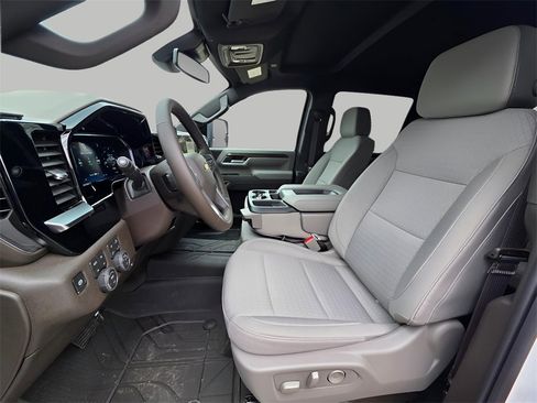 New 2026 Chevrolet Silverado 3500 LT w/ Convenience Package image 15