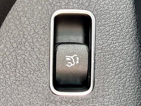 Certified 2026 Mercedes-Benz GLE 350 4MATIC image 23