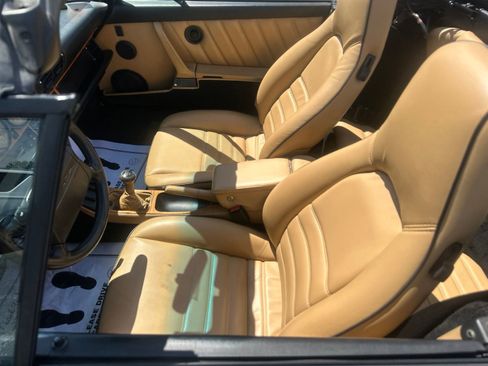 Used 1990 Porsche 911 Carrera RWD image 47