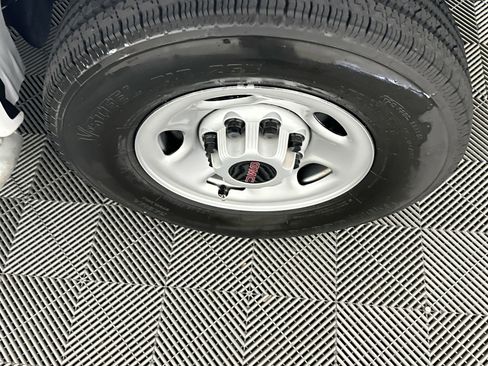 Used 2024 GMC Savana 2500 Work Van w/ Driver Convenience Package image 11