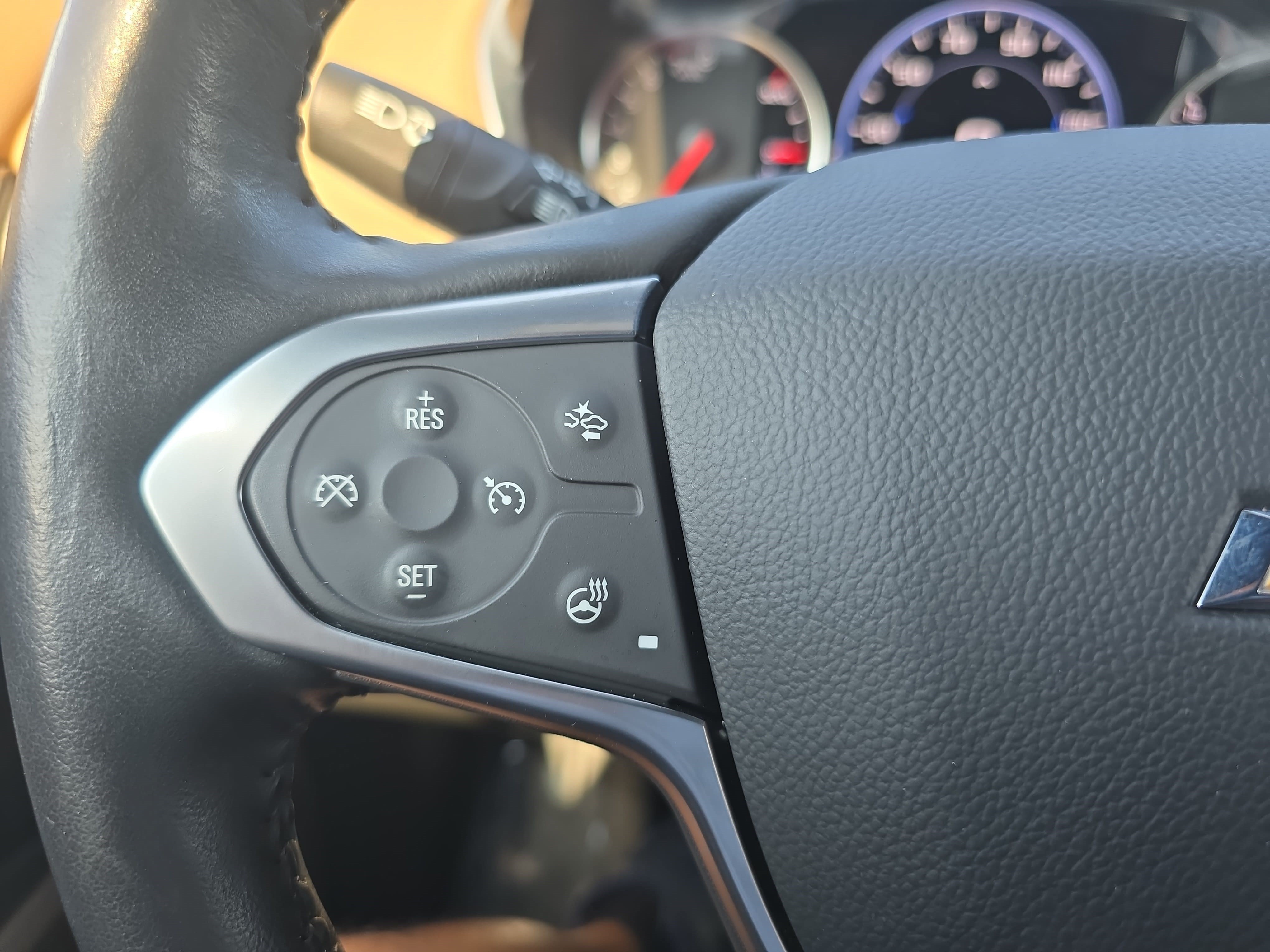 Used 2022 Chevrolet Traverse Premier AWD/4WD image 19