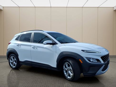 Used 2022 Hyundai Kona SEL image 4