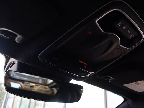 Used 2025 Lotus Emira RWD image 15