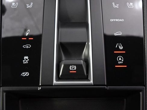 Used 2022 Porsche Macan GTS image 37