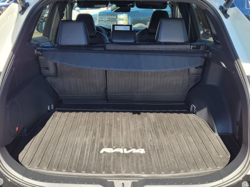 Used 2022 Toyota RAV4 XSE AWD/4WD image 33