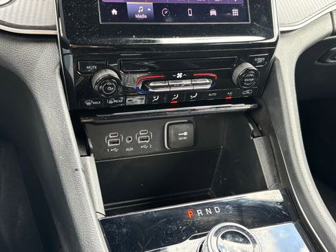 Used 2025 Jeep Grand Cherokee L Laredo image 22