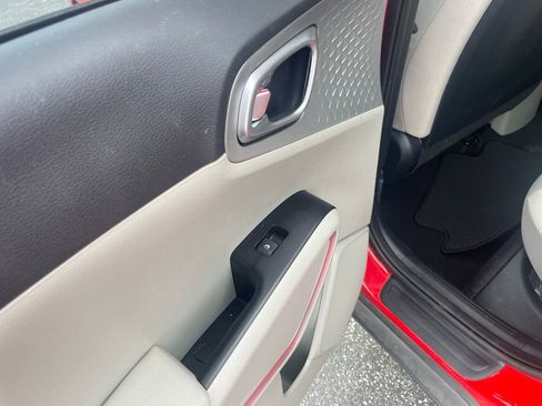 Used 2023 Kia Soul LX image 15