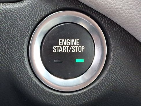 Used 2022 Chevrolet Equinox LS w/ LS Convenience Package image 24