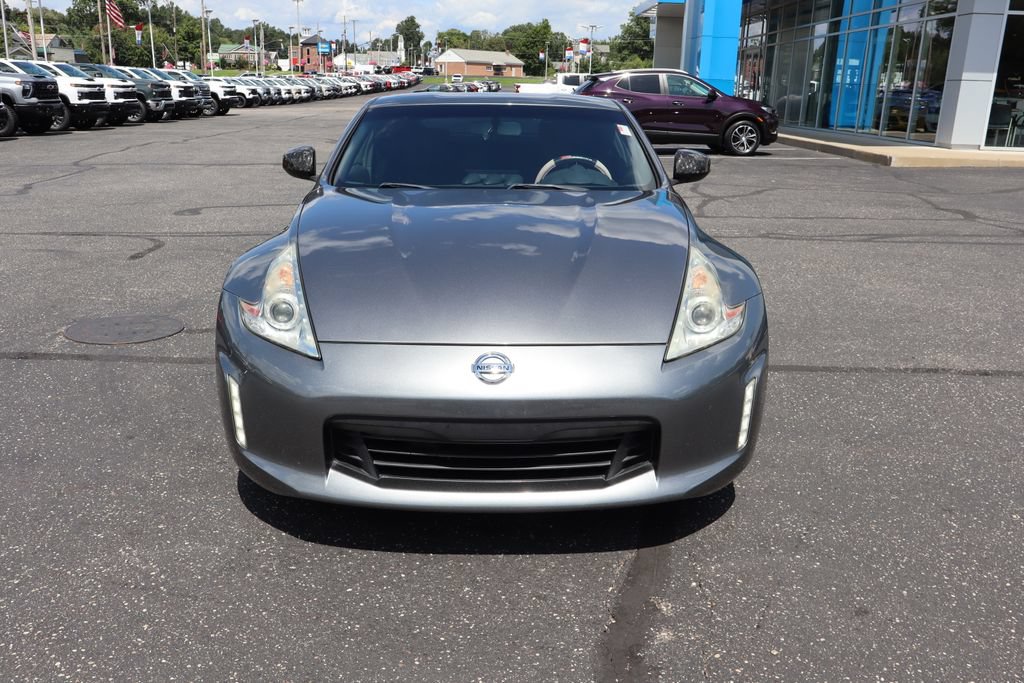 Used 2016 Nissan 370Z Coupe RWD image 25