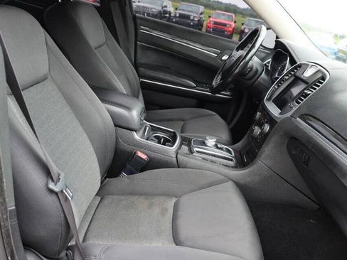 Used 2019 Chrysler 300 Touring w/ Sport Appearance Package RWD image 15