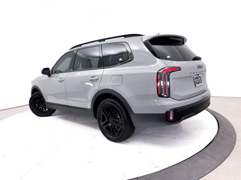 Used 2025 Kia Telluride SX Prestige X-Line AWD/4WD image 2