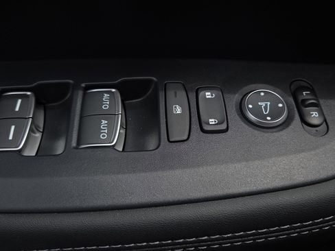 New 2026 Honda HR-V EX-L image 35