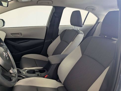 Used 2025 Toyota Corolla LE FWD image 12