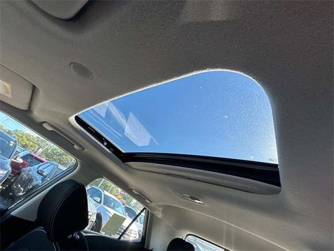 New 2025 Hyundai Venue SEL image 9