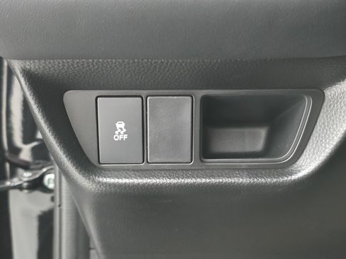 New 2026 Honda HR-V LX image 25