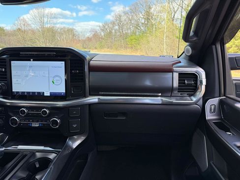 Used 2021 Ford F150 Lariat w/ Equipment Group 502A High AWD/4WD image 39