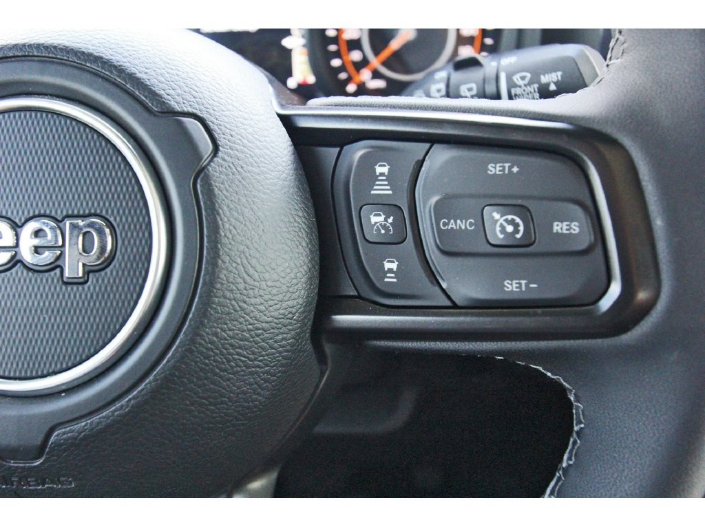 Used 2026 Jeep Wrangler Unlimited Rubicon AWD/4WD image 16