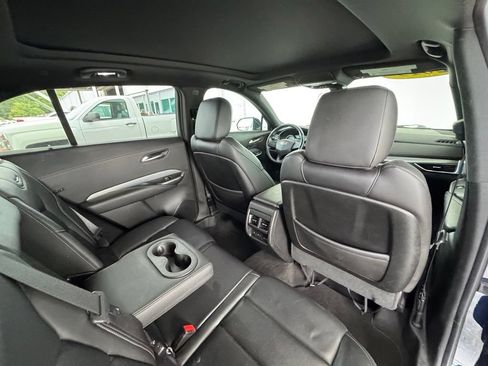 Used 2019 Cadillac XT4 Premium Luxury w/ Cold Weather Package AWD/4WD image 26