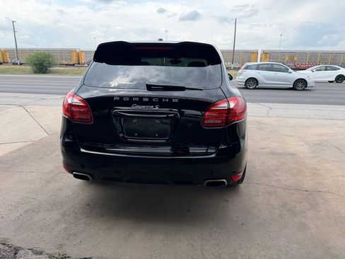 Used 2014 Porsche Cayenne S image 25