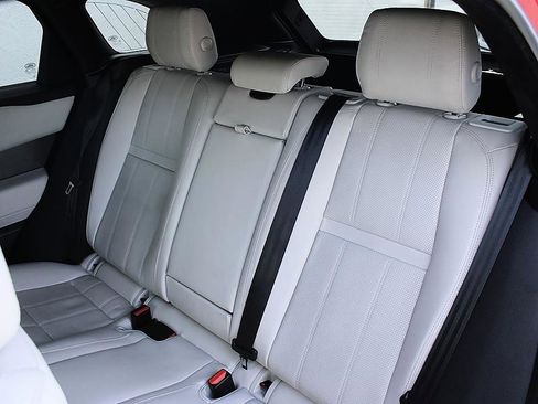 Used 2019 Land Rover Range Rover Velar S AWD/4WD image 11