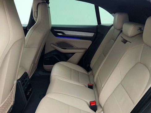 Used 2025 Porsche Macan 4S Electric w/ Premium Package AWD/4WD image 21