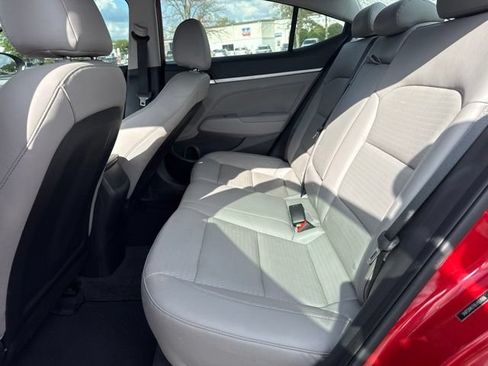 Used 2020 Hyundai Elantra Limited FWD image 7