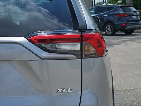 Certified 2021 Toyota RAV4 XLE w/ Convenience Package FWD image 25