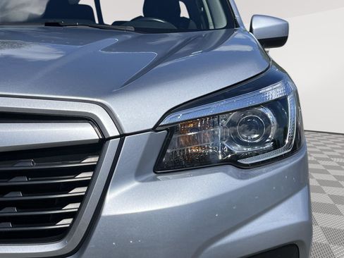 Used 2019 Subaru Forester Premium AWD/4WD image 10