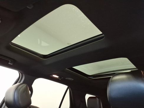 Used 2017 Ford Explorer XLT w/ Equipment Group 202A image 24