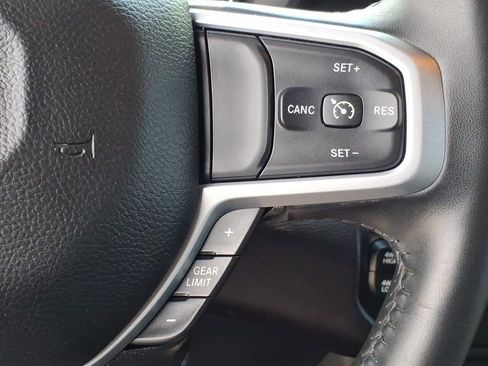 Certified 2024 RAM 2500 Big Horn w/ Night Edition AWD/4WD image 10