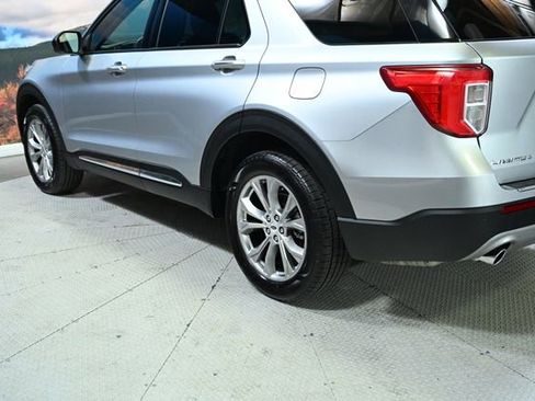 Used 2022 Ford Explorer Limited image 7