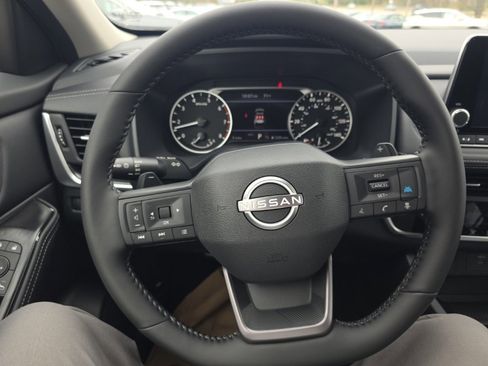 New 2025 Nissan Rogue SV image 19