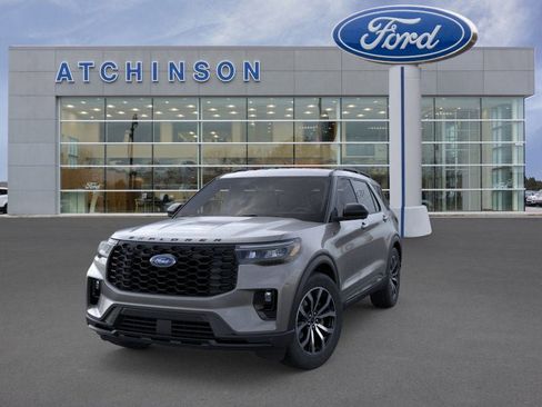New 2026 Ford Explorer ST-Line image 2