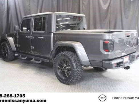 Used 2021 Jeep Gladiator Sport image 15