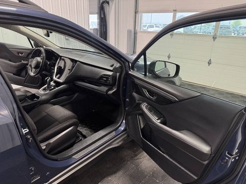 Used 2024 Subaru Outback Premium w/ Popular Package #1A AWD/4WD image 12