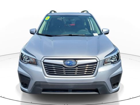 Used 2020 Subaru Forester Premium AWD/4WD image 2