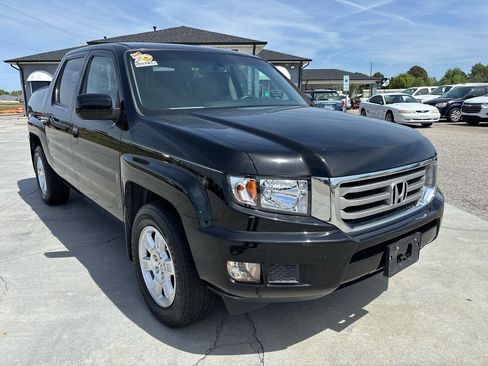 Used 2013 Honda Ridgeline RTS image 2