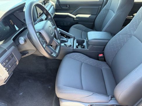 Certified 2025 Toyota Tacoma SR w/ SR Upgrade Package AWD/4WD image 10