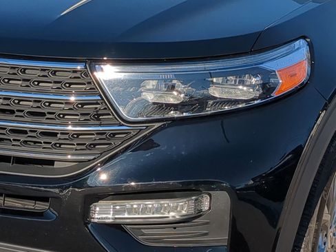 Used 2024 Ford Explorer Limited image 13