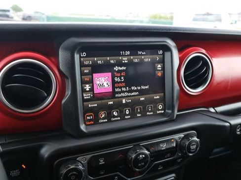 Used 2023 Jeep Wrangler Unlimited Rubicon w/ LED Lighting Group AWD/4WD image 13