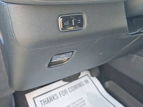 Used 2025 Lincoln Navigator Reserve AWD/4WD image 11