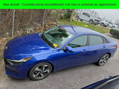 Used 2023 Hyundai Elantra SEL w/ Convenience Package FWD image 8