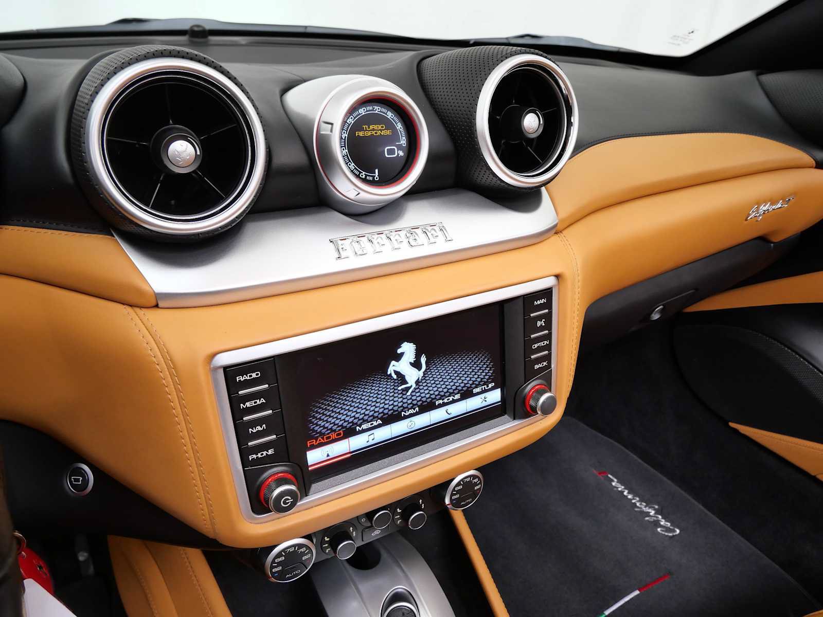 Certified 2017 Ferrari California T RWD image 23