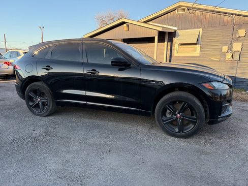 Used 2017 Jaguar F-PACE R-Sport image 26