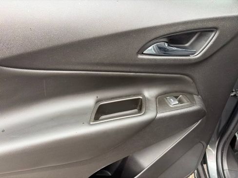 Used 2021 Chevrolet Equinox LT FWD image 29