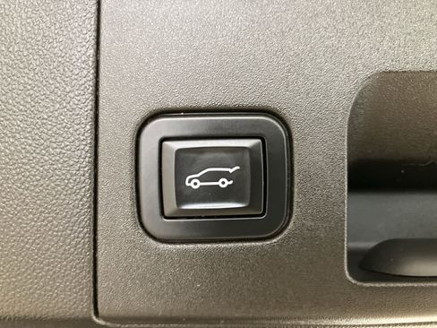 Used 2017 Cadillac XT5 FWD image 26