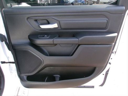 Certified 2025 RAM 1500 Tradesman w/ Night Edition AWD/4WD image 9