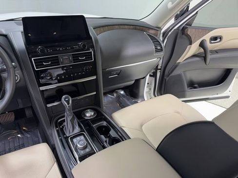 Used 2024 INFINITI QX80 Premium Select w/ Cargo Package image 28