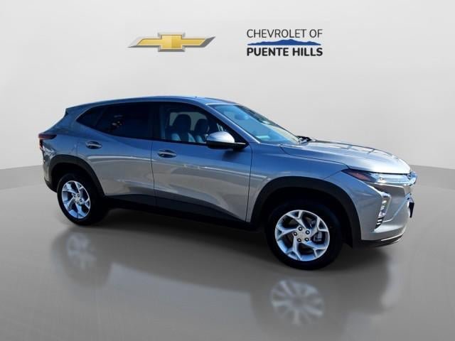 New 2026 Chevrolet Trax LS w/ LS Convenience Package FWD image 9